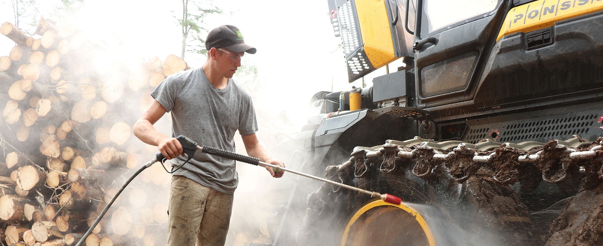 Cleaning_Track_1920x785